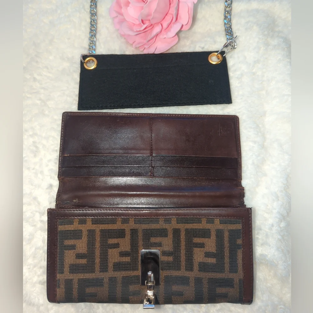 Fendi Authentic Zucca Brown Monogram Wallet Or Shoulder Bag with Silver Chain - Picture 5 of 10